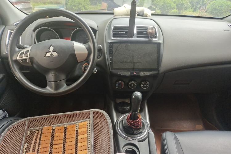 Used Mitsubishi ASX 2013 1.6L Manual Two-Wheel Drive Standard Edition Center Console