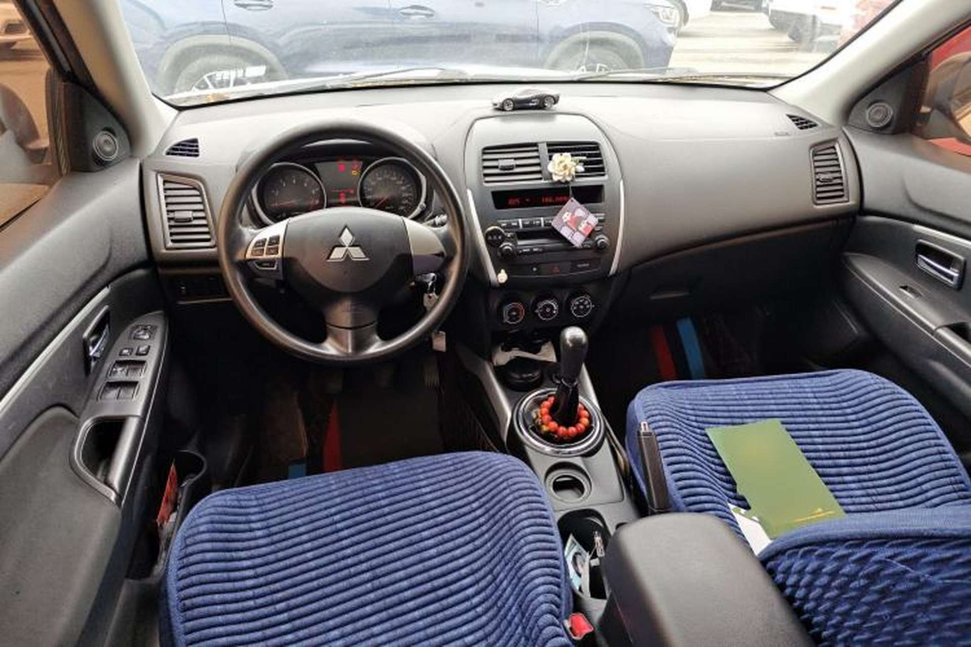 Used Mitsubishi ASX 2013 1.6L Manual Two-Wheel Drive Standard Edition Center Console