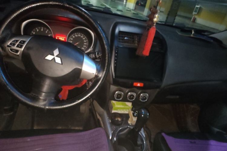Used Mitsubishi ASX 2013 2.0L Manual Two-Wheel Drive Comfort Edition Center Console