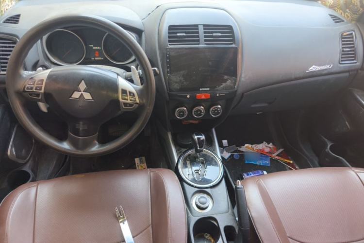 Used Mitsubishi ASX 2013 2.0L CVT 4x4 Flagship Edition Center Console