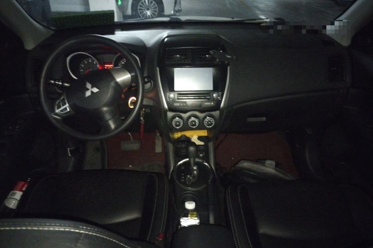 Used Mitsubishi ASX 2013 2.0L CVT Two-Wheel Drive Elite Edition Center Console