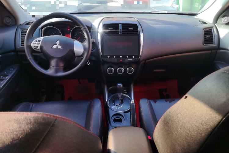 Used Mitsubishi ASX 2013 2.0L CVT Two-Wheel Drive Elite Edition Center Console
