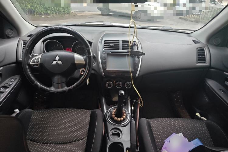 Used Mitsubishi ASX 2013 2.0L Manual Two-Wheel Drive Comfort Edition Center Console