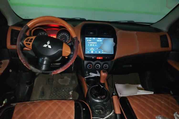 Used Mitsubishi ASX 2013 1.6L Manual Two-Wheel Drive Standard Edition Center Console
