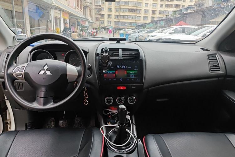 Used Mitsubishi ASX 2013 2.0L Manual Two-Wheel Drive Comfort Edition Center Console