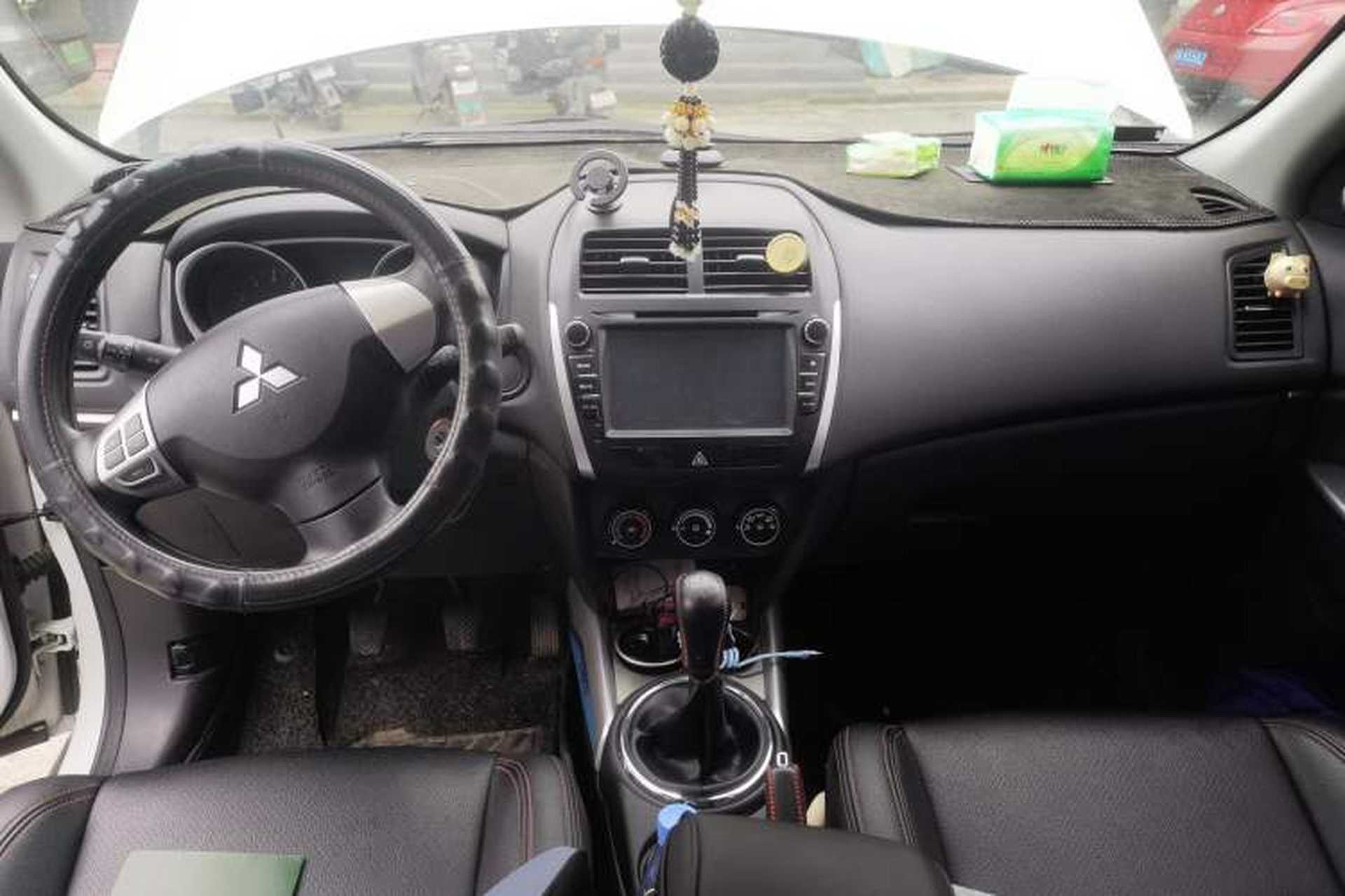 Used Mitsubishi ASX 2013 1.6L Manual Two-Wheel Drive Standard Edition Center Console