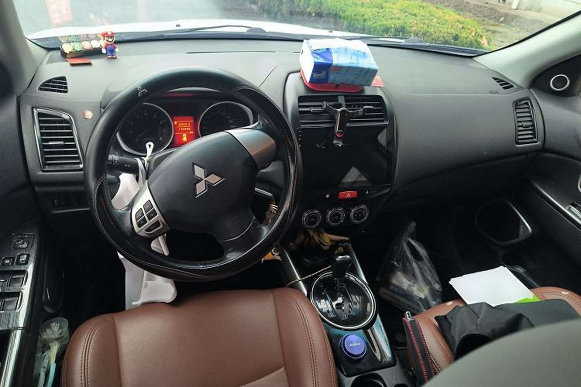 Used Mitsubishi ASX 2013 2.0L CVT Two-Wheel Drive Elite Edition Center Console