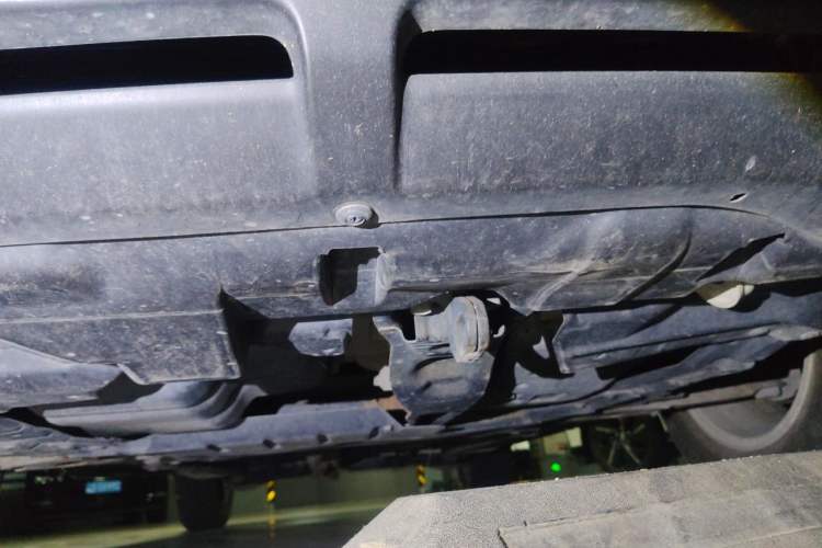 Used Mitsubishi ASX 2013 2.0L CVT Two-Wheel Drive Elite Edition Chassis Front