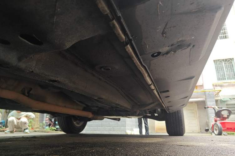 Used Mitsubishi ASX 2013 2.0L CVT Two-Wheel Drive Elite Edition Chassis Front Left
