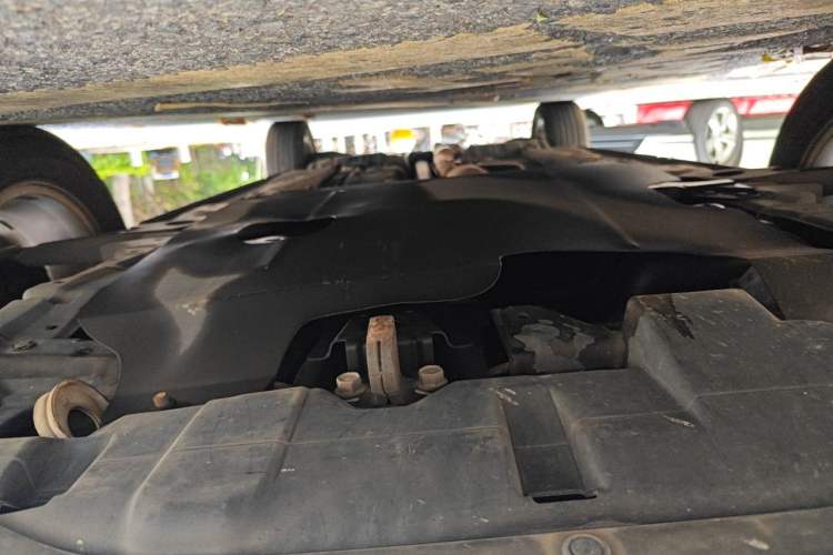Used Mitsubishi ASX 2013 2.0L CVT Four-Wheel Drive Premium Edition Chassis Front