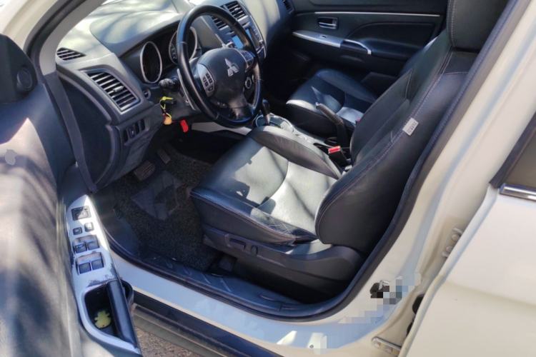 Used Mitsubishi ASX 2013 2.0L CVT 4x4 Flagship Edition Driver Seat