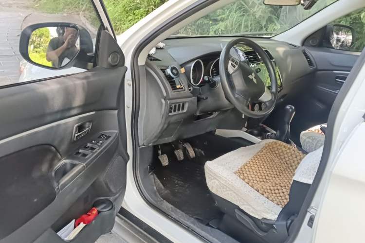 Used Mitsubishi ASX 2013 1.6L Manual Two-Wheel Drive Standard Edition Driver Seat