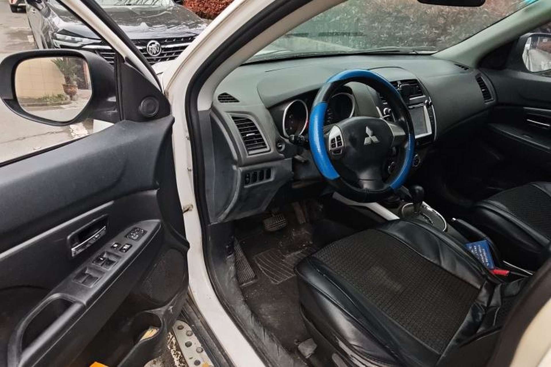 Used Mitsubishi ASX 2013 2.0L CVT Two-Wheel Drive Elite Edition Driver Seat