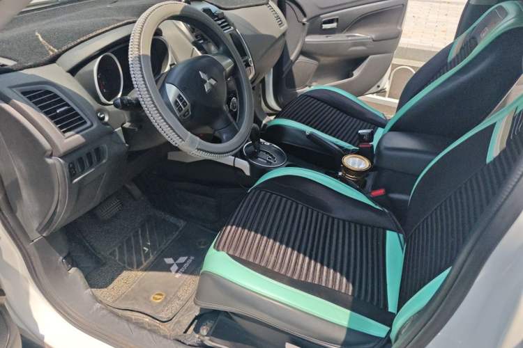 Used Mitsubishi ASX 2013 2.0L CVT Two-Wheel Drive Elite Edition Driver Seat