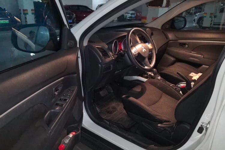 Used Mitsubishi ASX 2013 2.0L CVT Two-Wheel Drive Elite Edition Driver Seat