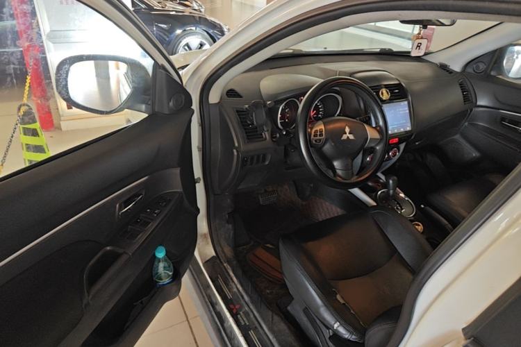 Used Mitsubishi ASX 2013 2.0L CVT Two-Wheel Drive Elite Edition Driver Seat