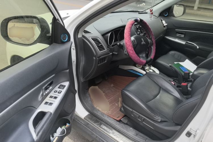 Used Mitsubishi ASX 2013 2.0L CVT Two-Wheel Drive Luxury Edition Driver Seat