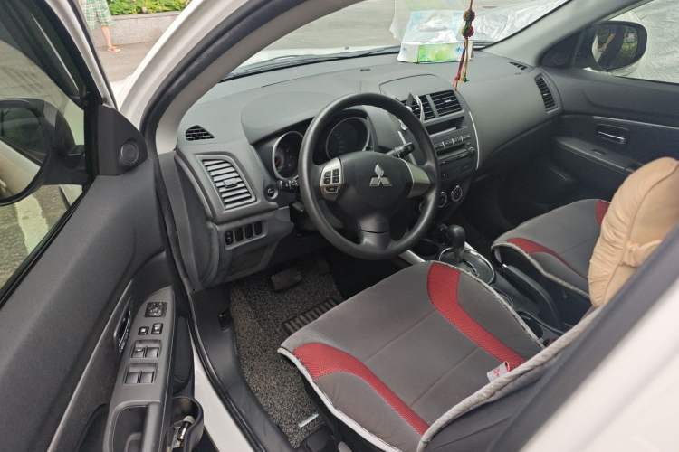 Used Mitsubishi ASX 2013 2.0L CVT Two-Wheel Drive Elite Edition Driver Seat
