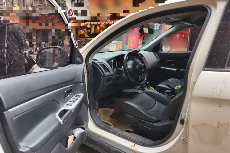 Used Mitsubishi ASX 2013 2.0L CVT Two-Wheel Drive Luxury Edition Driver Seat