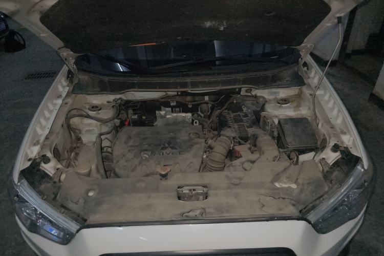Used Mitsubishi ASX 2013 2.0L CVT Two-Wheel Drive Elite Edition Engine Bay