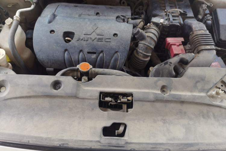Used Mitsubishi ASX 2013 2.0L CVT Four-Wheel Drive Premium Edition Engine Bay