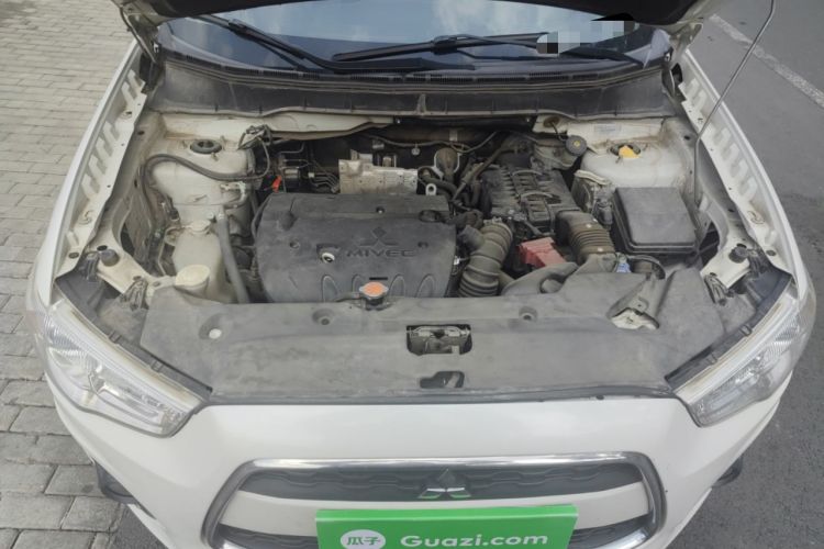 Used Mitsubishi ASX 2013 2.0L CVT Two-Wheel Drive Elite Edition Engine Bay