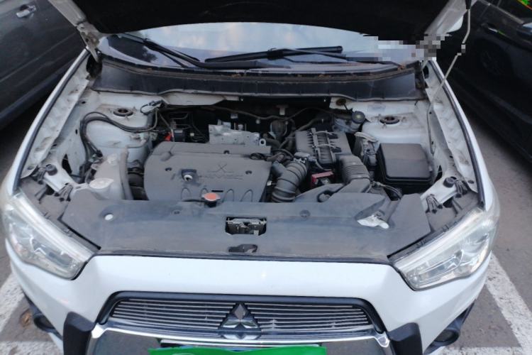 Used Mitsubishi ASX 2013 2.0L CVT Two-Wheel Drive Elite Edition Engine Bay