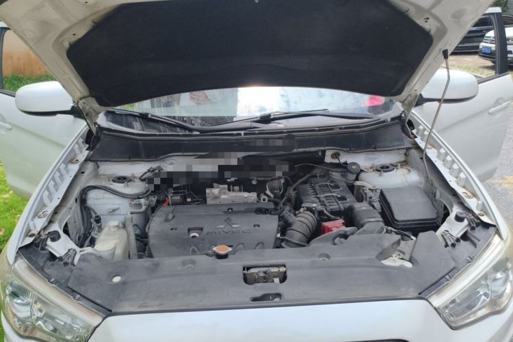Used Mitsubishi ASX 2013 2.0L CVT Two-Wheel Drive Elite Edition Engine Bay