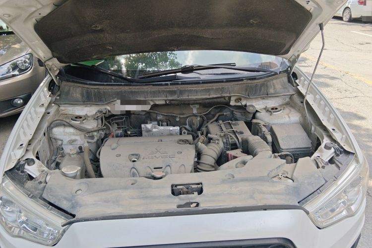 Used Mitsubishi ASX 2013 2.0L CVT Two-Wheel Drive Elite Edition Engine Bay