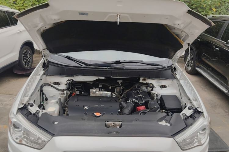 Used Mitsubishi ASX 2013 2.0L CVT Two-Wheel Drive Tech Edition Engine Bay