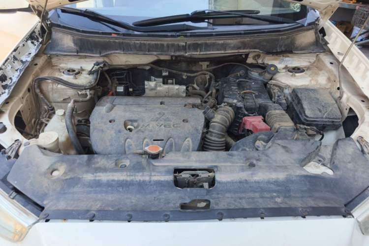 Used Mitsubishi ASX 2013 2.0L CVT 4x4 Flagship Edition Engine Bay