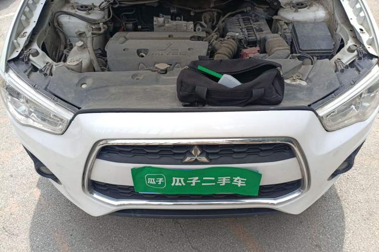 Used Mitsubishi ASX 2013 2.0L CVT Two-Wheel Drive Elite Edition Engine Bay