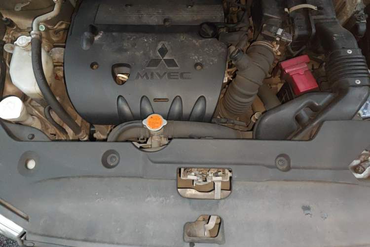 Used Mitsubishi ASX 2013 2.0L CVT Four-Wheel Drive Premium Edition Engine Bay