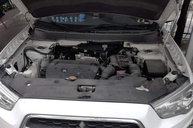 Used Mitsubishi ASX 2013 2.0L CVT Two-Wheel Drive Luxury Edition Engine Bay