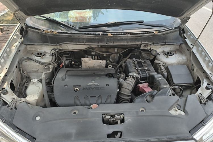 Used Mitsubishi ASX 2013 2.0L CVT Two-Wheel Drive Elite Edition Engine Bay
