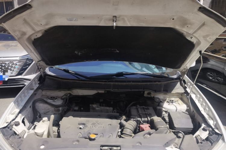 Used Mitsubishi ASX 2013 2.0L CVT Four-Wheel Drive Premium Edition Engine Bay