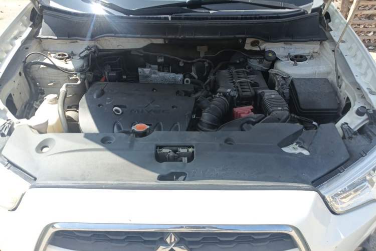 Used Mitsubishi ASX 2013 2.0L CVT Two-Wheel Drive Luxury Edition Engine Bay
