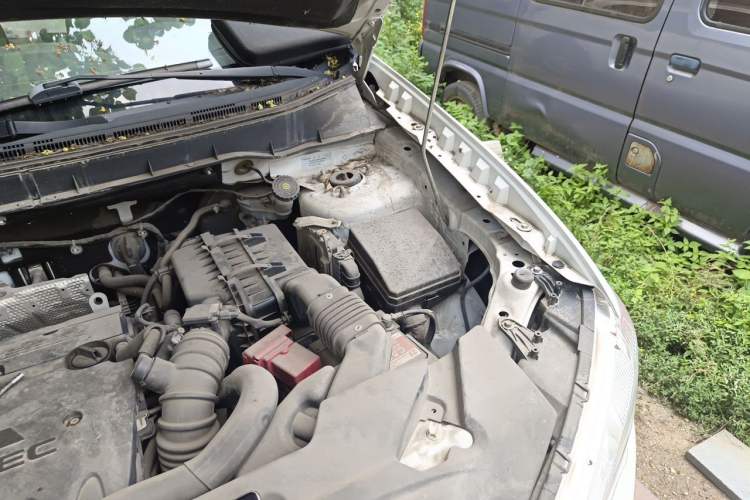 Used Mitsubishi ASX 2013 2.0L CVT Two-Wheel Drive Elite Edition Engine Bay Left