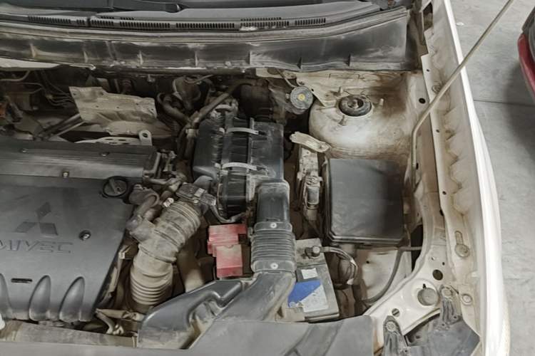 Used Mitsubishi ASX 2013 2.0L CVT Two-Wheel Drive Luxury Edition Engine Bay Left