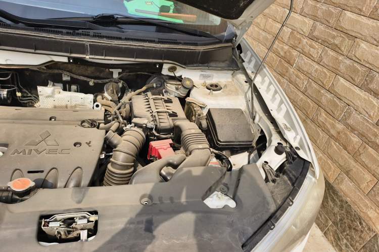 Used Mitsubishi ASX 2013 2.0L CVT Two-Wheel Drive Elite Edition Engine Bay Left