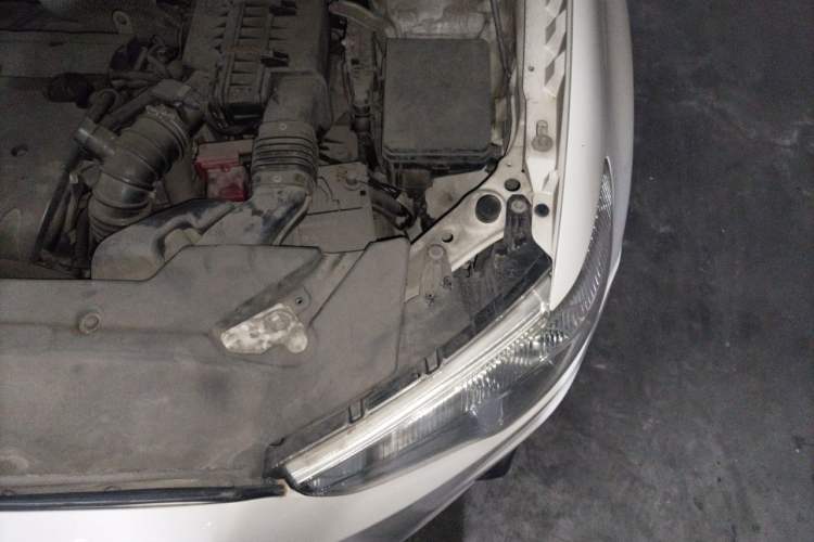 Used Mitsubishi ASX 2013 2.0L CVT Two-Wheel Drive Elite Edition Engine Bay Left