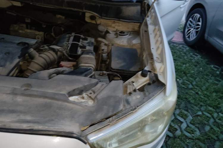 Used Mitsubishi ASX 2013 2.0L CVT Two-Wheel Drive Elite Edition Engine Bay Left