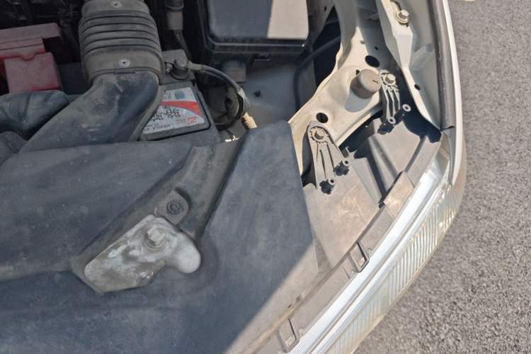 Used Mitsubishi ASX 2013 2.0L CVT Two-Wheel Drive Elite Edition Engine Bay Left