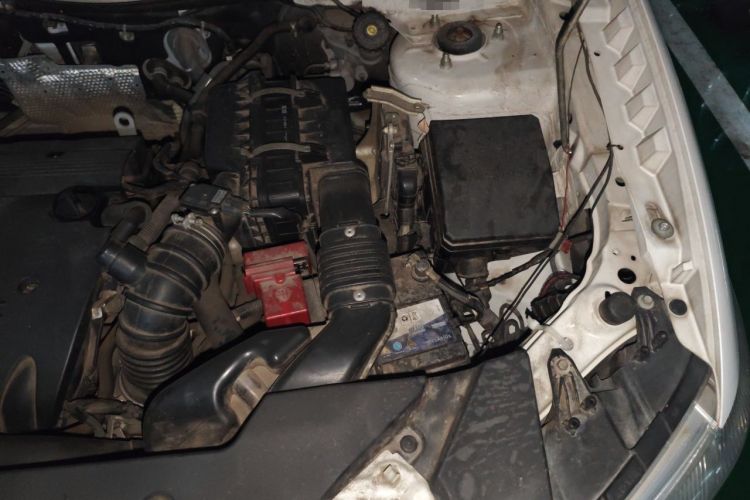 Used Mitsubishi ASX 2013 2.0L CVT Two-Wheel Drive Elite Edition Engine Bay Left