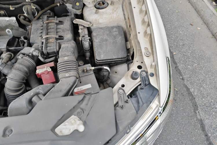 Used Mitsubishi ASX 2013 2.0L CVT Four-Wheel Drive Premium Edition Engine Bay Left