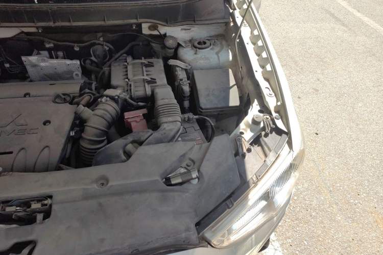 Used Mitsubishi ASX 2013 2.0L CVT Two-Wheel Drive Elite Edition Engine Bay Left