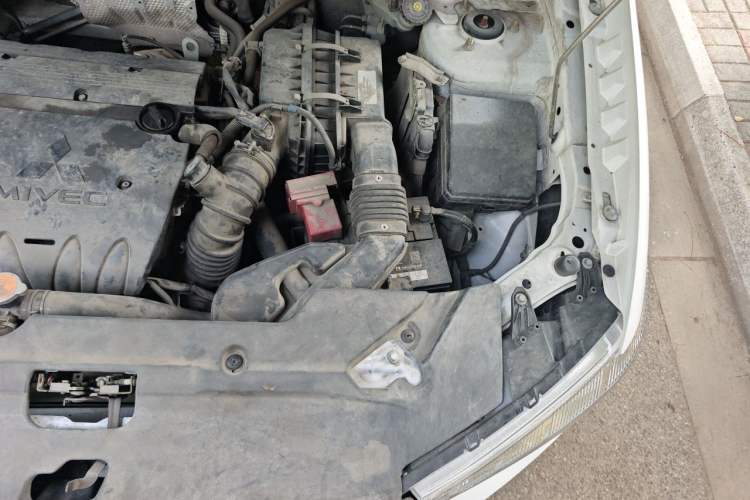 Used Mitsubishi ASX 2013 2.0L CVT Two-Wheel Drive Elite Edition Engine Bay Left