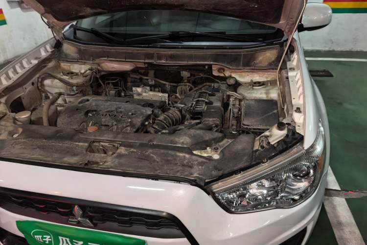Used Mitsubishi ASX 2013 2.0L CVT Two-Wheel Drive Elite Edition Engine Bay Left