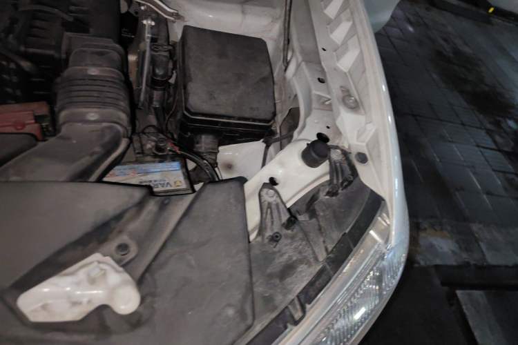 Used Mitsubishi ASX 2013 2.0L CVT Two-Wheel Drive Elite Edition Engine Bay Left