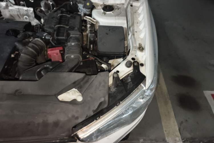 Used Mitsubishi ASX 2013 2.0L CVT Two-Wheel Drive Elite Edition Engine Bay Left